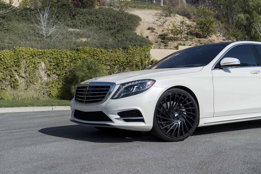  Mercedes-Benz S550 on Forgiato Wheels (Ventoso-ECL) 2016 года  (фото 4 из 4)
